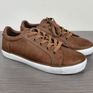 1901 Low Top Lace Up Sneaker, Brown, Childrens Size 3 M